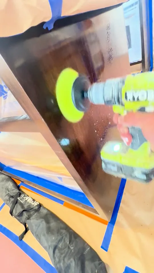 Degreasing an island side panel