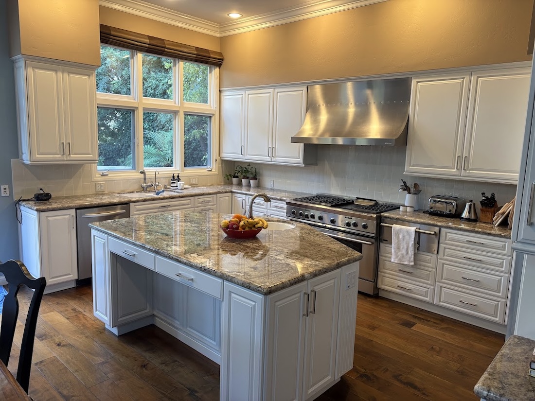 cabinet refinishing in Palm Springs- cabinets sprayed to a factory finish